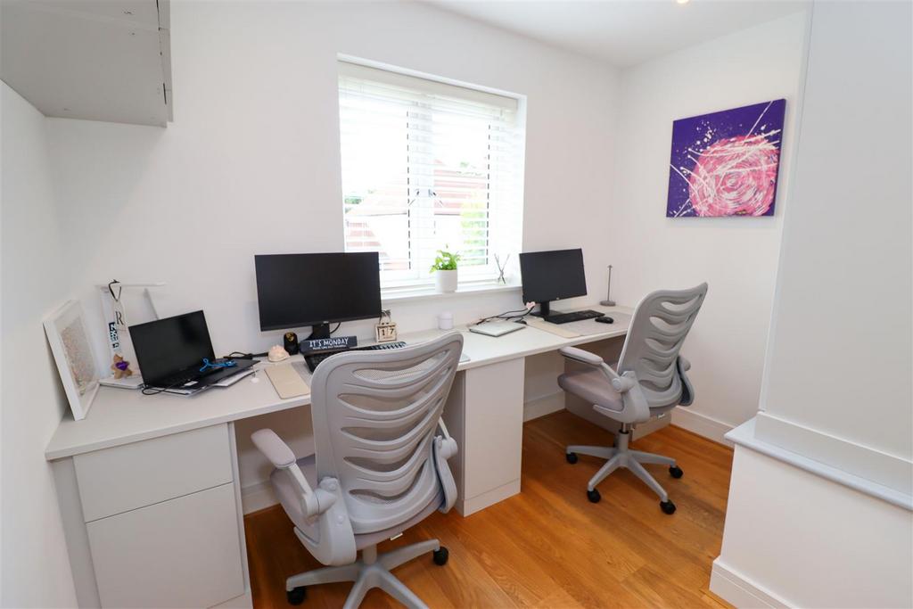 Bedroom 4/Office