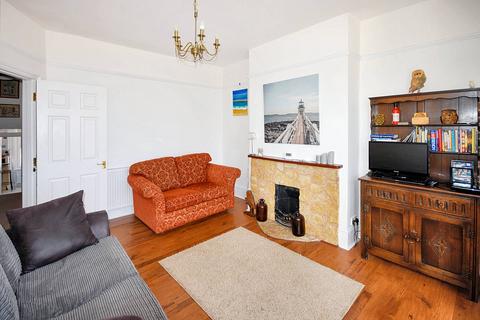 2 bedroom flat to rent, St. Andrews Road, Exmouth EX8