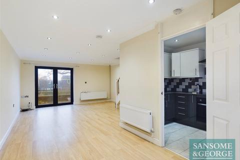 3 bedroom end of terrace house for sale, Galloway Close, Basingstoke, Hampshire, RG22