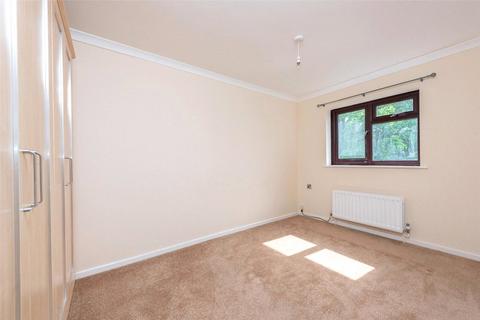 27 Galloway Close, Basingstoke, RG22 6SX