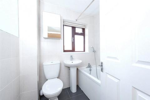 27 Galloway Close, Basingstoke, RG22 6SX