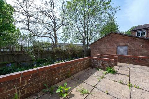 27 Galloway Close, Basingstoke, RG22 6SX