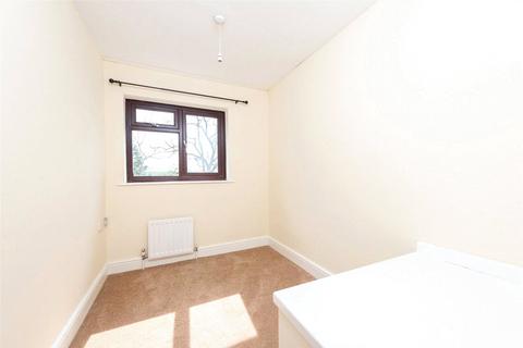 27 Galloway Close, Basingstoke, RG22 6SX