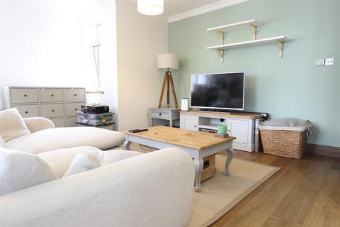 2 bedroom flat to rent, Pennsylvania Court, Elm Park Road, London, N21