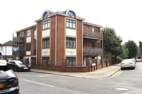 2 bedroom flat to rent, Pennsylvania Court, Elm Park Road, London, N21