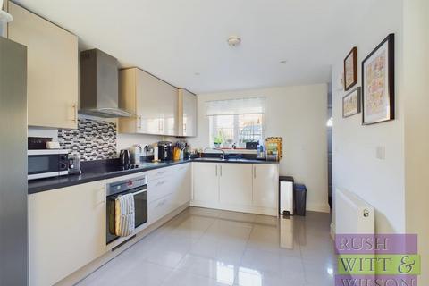 3 bedroom terraced house for sale, Endeavour Way, Hastings