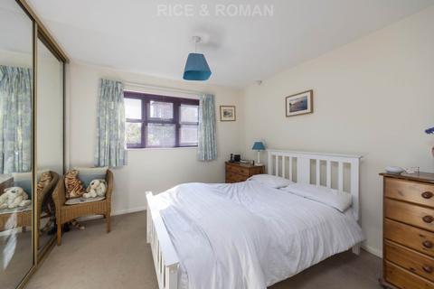 2 bedroom retirement property for sale, Riverside Housing, Addlestone KT15
