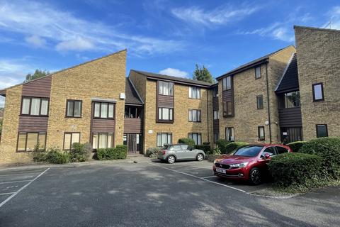 2 bedroom flat for sale, Isleworth, Wayside Court, TW7