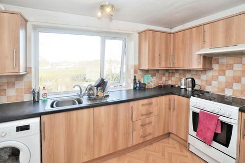 2 bedroom flat for sale, Priory Court, Hitchin