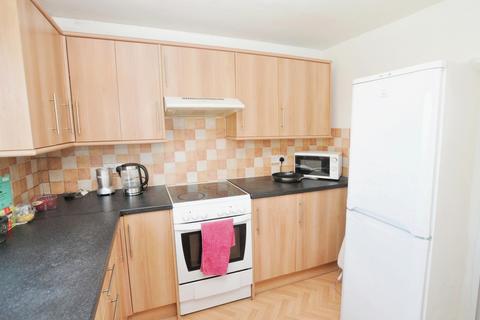 2 bedroom flat for sale, Priory Court, Hitchin