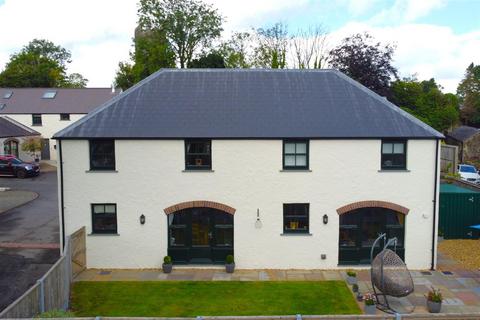 4 bedroom detached house for sale, Robeston Court, Narberth