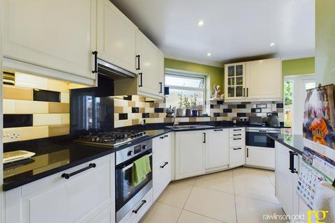 4 bedroom semi-detached house for sale, Kenmore Avenue, Kenton