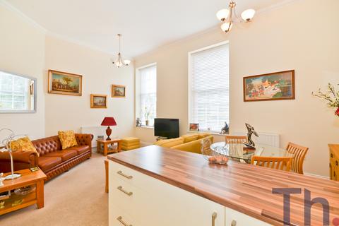 2 bedroom flat for sale, Newport PO30