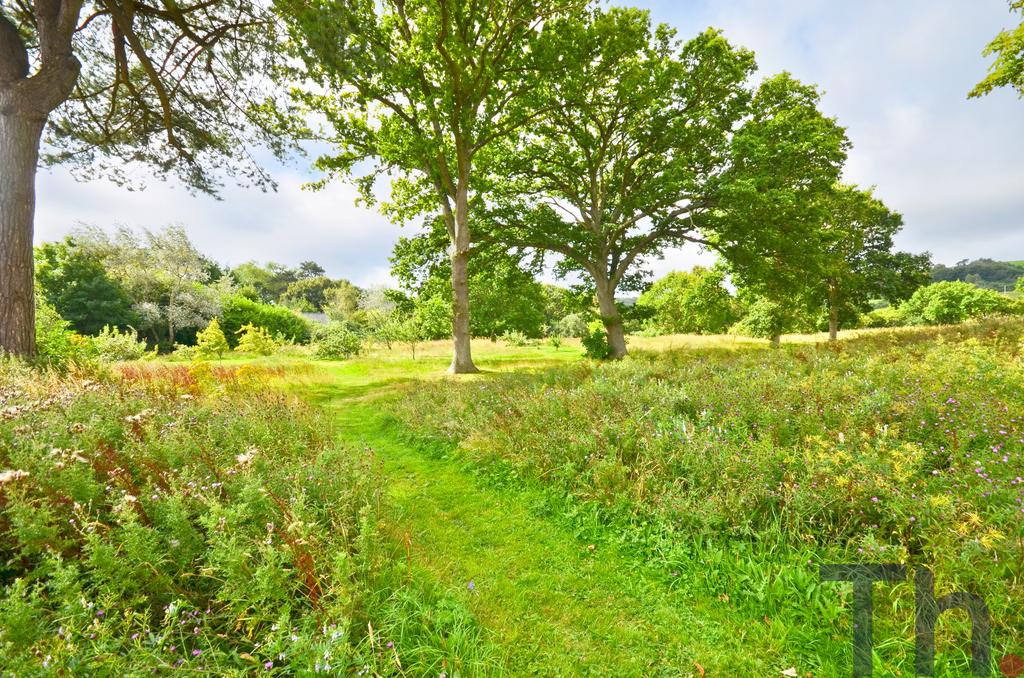 Communal Grounds &amp; Woodland.JPG