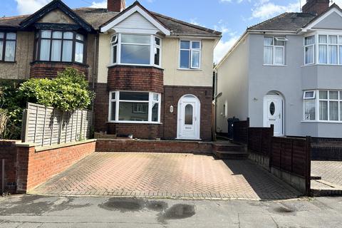 3 bedroom semi-detached house to rent, 7 Castle Road, CV10