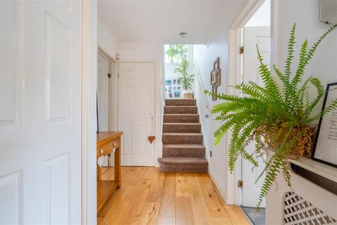 7 Beaumont Close, Longwell Green, Bristol, BS30 9XN