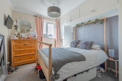 7 Beaumont Close, Longwell Green, Bristol, BS30 9XN