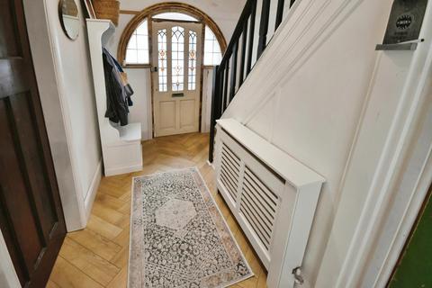 214 Chester Road, Wrexham, LL12 8DT