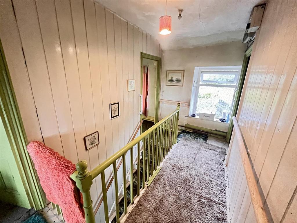 First floor galleried landing