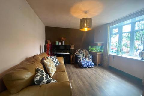 3 bedroom house for sale, Wivern Road, Hull