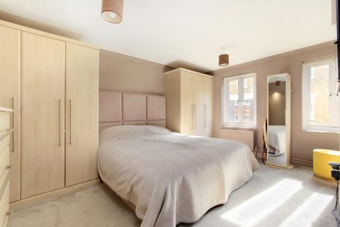 2 bedroom maisonette for sale, Hillgate Place, Clapham South, London