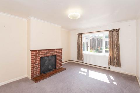 3 bedroom semi-detached house for sale, Hunloke Avenue, Chesterfield S40