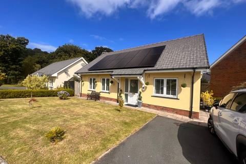 4 bedroom bungalow for sale, Dolphin Court, New Quay , SA45