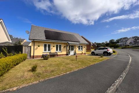 4 bedroom bungalow for sale, Dolphin Court, New Quay , SA45