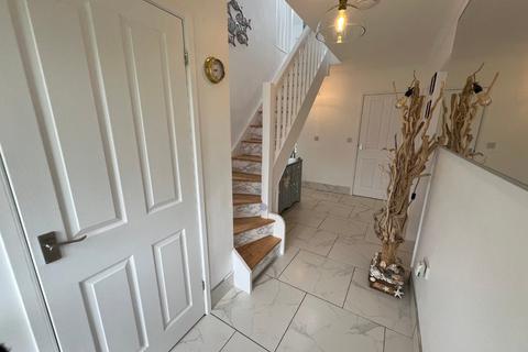 4 bedroom bungalow for sale, Dolphin Court, New Quay , SA45