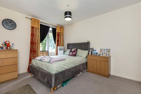 2 bedroom apartment for sale, The Pines, PURLEY, Surrey, CR8