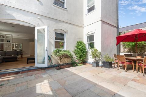 2 bedroom flat for sale, Quinnell House, 200 St. Ann's Hill, London