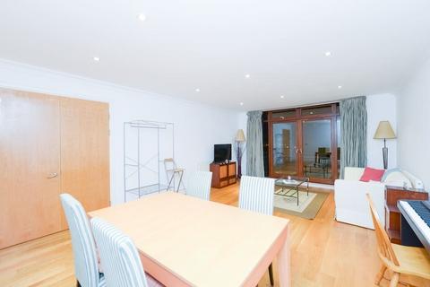 2 bedroom flat to rent, Shearwater Court, Star Place