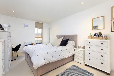 1 bedroom flat for sale, Hardwicks Square, Wandsworth, London