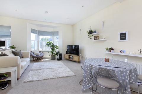 2 bedroom flat for sale, Knoll Road, Wandsworth, London