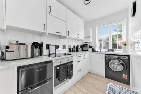 47a Windsor Drive, Orpington, BR6 6EZ