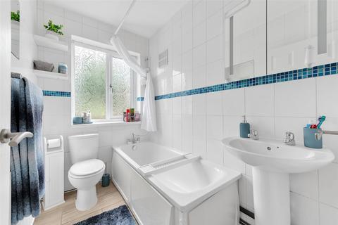 47a Windsor Drive, Orpington, BR6 6EZ
