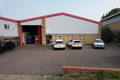 Trade counter to rent, Bury St. Edmunds IP33