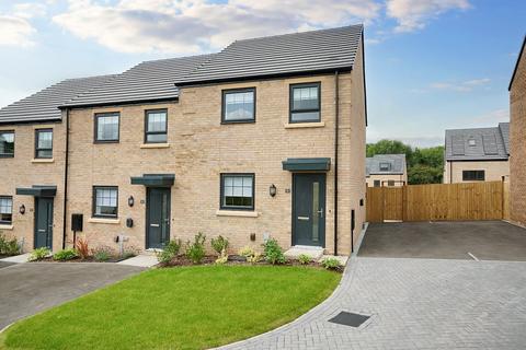 3 bedroom terraced house to rent, Lincoln Drive, Gedling, Nottingham, Nottinghamshire, NG4