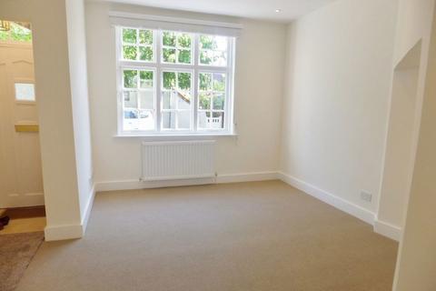 3 bedroom townhouse to rent, Lime Tree Walk , Sevenoaks TN13 1YH