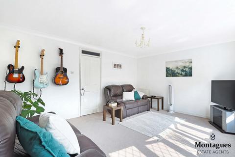 1 Slade End, Theydon Bois, Epping, CM16 7EP