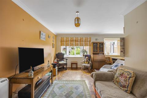 undefined, Talbot Court, Reading, RG1