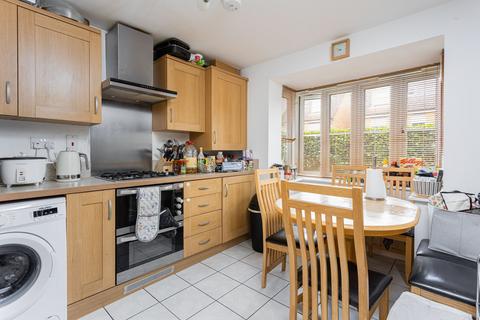 3 bedroom end of terrace house for sale, Lawrence Close, Crawley RH10