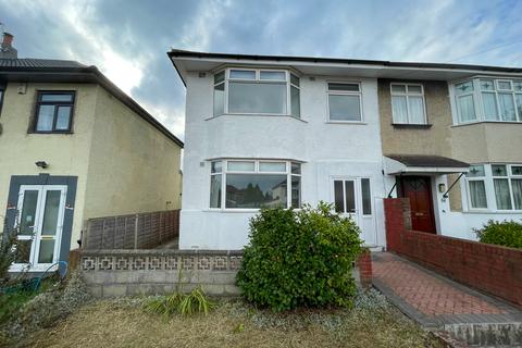 4 bedroom semi-detached house to rent, Fishponds, Bristol BS16