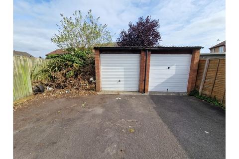 3 bedroom semi-detached house to rent, Linley Close, Bridgwater TA6