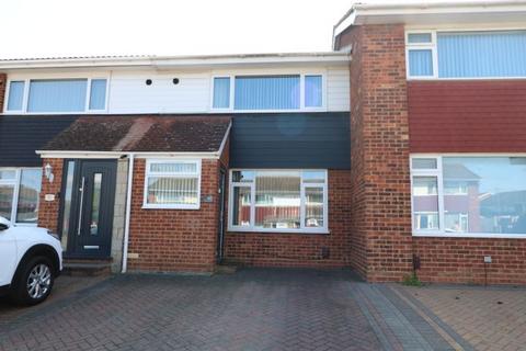 2 bedroom terraced house to rent, Gladstone Drive, Sittingbourne