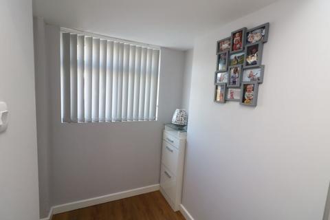 2 bedroom terraced house to rent, Gladstone Drive, Sittingbourne