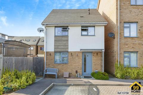 2 bedroom detached bungalow for sale, QUINTIN CLOSE, MAIDENHEAD, UK, SL6