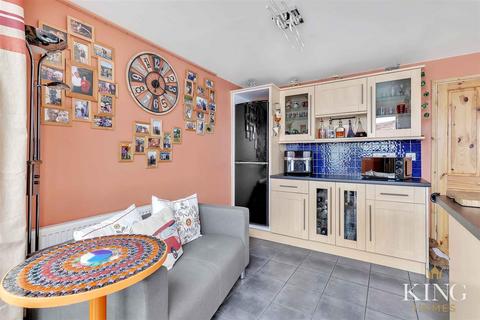 20 Bishopstone Close, Matchborough, Redditch, B98 0AT