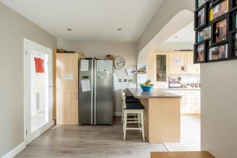 2 Crantock Drive, Almondsbury, Bristol, BS32 4HG