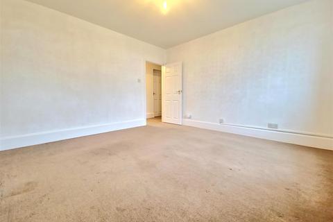 2 bedroom ground floor flat to rent, Leicester Avenue, Cliftonville, Margate